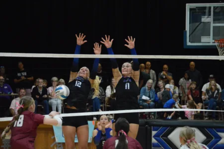 Mavericks fight off Fairmont to secure sweeping victory